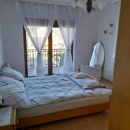 Apartament Lona Golubăţ